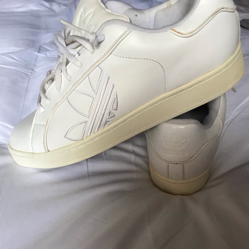 Men’s Adidas sneakers